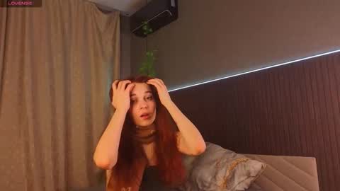 The sexy fox Kitsune online show from 11.17.25