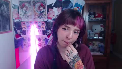 Snapshot of kitsunearineko chatting on 12.07.24 Ari Keimiwrights online show from 12.07.24