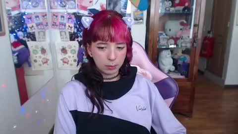 Snapshot of kitsunearineko chatting on 12.26.24 Ari Keimiwrights online show from 12.26.24