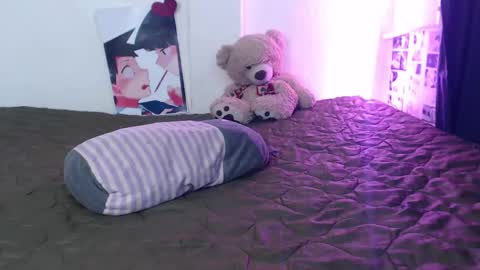 Snapshot of kitsunearineko chatting on 01.09.25 Ari Keimiwrights online show from 01.09.25