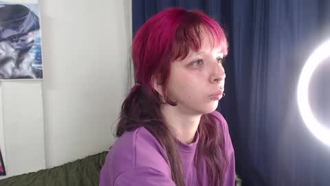 Snapshot of kitsunearineko chatting on 01.12.25 Ari Keimiwrights online show from 01.12.25