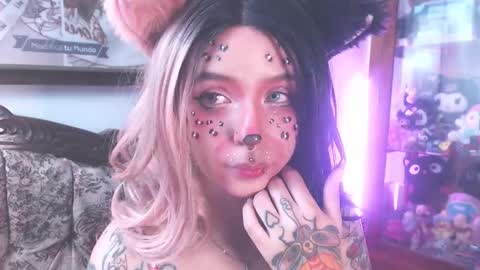 Snapshot of kitsunearineko chatting on 10.19.25 Ari Keimiwrights online show from 10.19.25