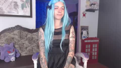 Snapshot of kitsunearineko chatting on 12.20.25 Ari Keimiwrights online show from 12.20.25