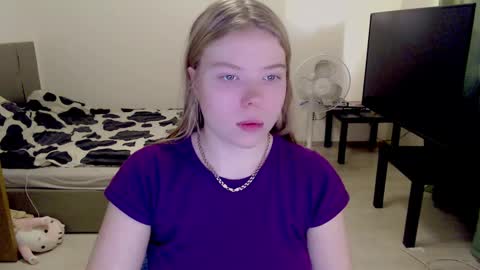 Jennyblonde and Emmabrunette online show from 12.18.24