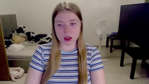 Jennyblonde and Emmabrunette online show from 11.22.25