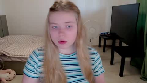Snapshot of kitten_jenny01 chatting on 06.15.26 Jennyblonde and Emmabrunette online show from 06.15.26