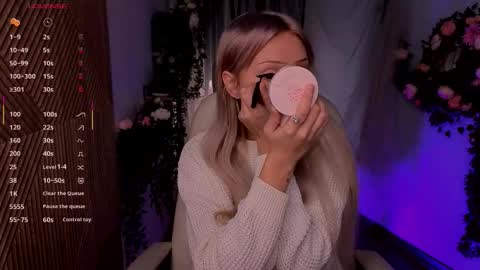 Snapshot of kitten_murray chatting on 11.19.25 barbara online show from 11.19.25