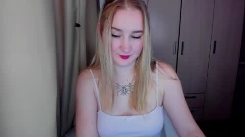 Snapshot of kitten_sun chatting on 02.19.26 kitten_sun online show from 02.19.26