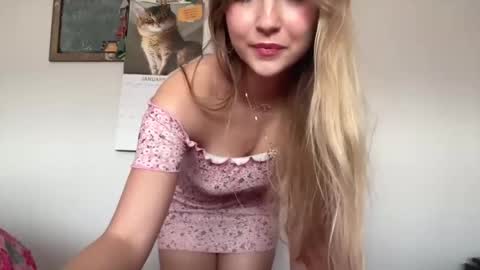 kittengirlxo online show from 12.28.24