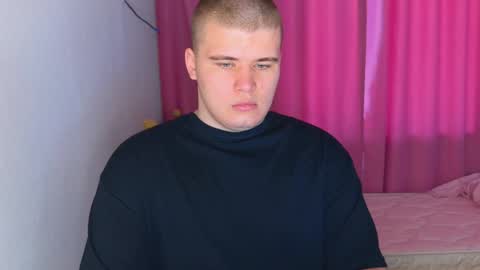 Snapshot of kittenmur chatting on 05.25.26 Vlad online show from 05.25.26