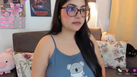 Snapshot of kittenxy_ chatting on 01.12.26 kitten online show from 01.12.26