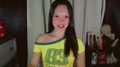 Snapshot of kitteylovesyou chatting on 02.17.26 KITTY online show from 02.17.26