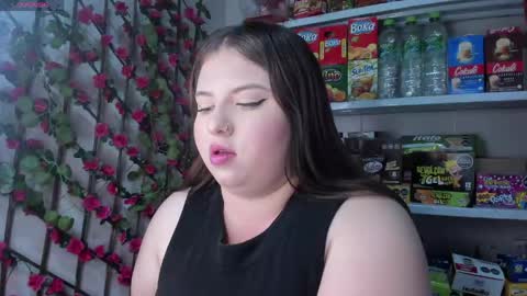 Snapshot of kitty__pinnk chatting on 05.13.26 KAROL online show from 05.13.26