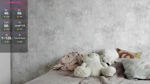 Snapshot of kitty_cathie chatting on 10.03.25 Catherine online show from 10.03.25