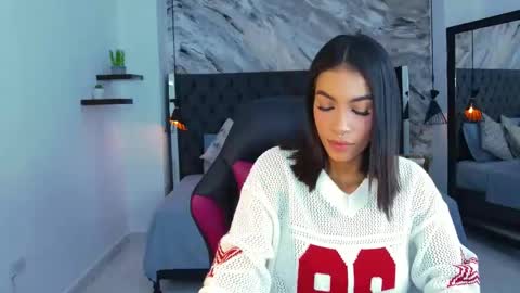 Snapshot of kitty_collins_ chatting on 05.04.26 Kitty online show from 05.04.26