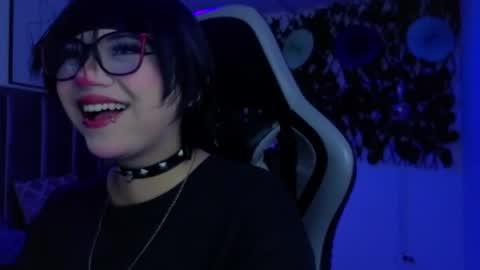Snapshot of kitty_gang chatting on 05.06.26 Camila online show from 05.06.26