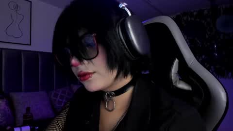 Snapshot of kitty_gang chatting on 06.18.26 Camila online show from 06.18.26