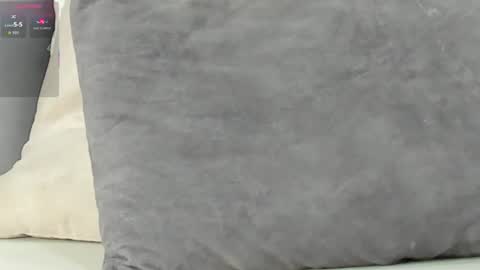 Snapshot of kitty_hot66 chatting on 12.15.25 Katy online show from 12.15.25