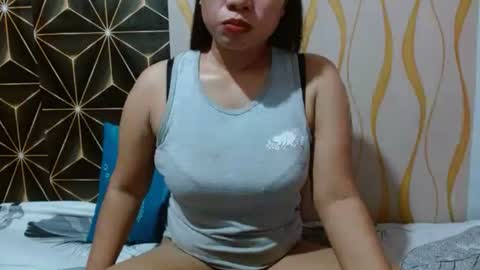 Snapshot of kitty_kheira chatting on 06.16.26 Kheira online show from 06.16.26
