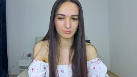 Elena online show from 06.20.26
