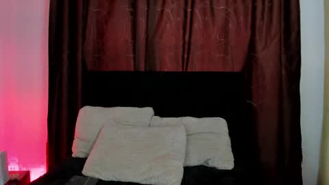 KITTY online show from 04.06.26