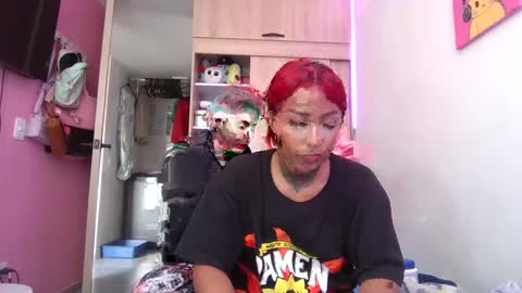 Snapshot of kitty_moon2 chatting on 10.06.25 Kitty online show from 10.06.25