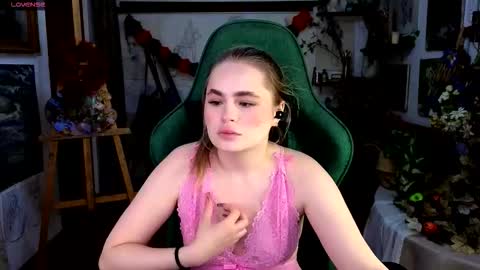 Snapshot of kitty_pantera chatting on 10.19.25 kitty_pantera online show from 10.19.25