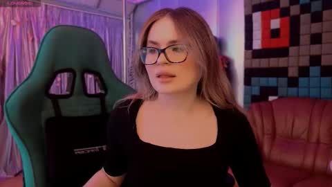 Snapshot of kitty_pantera chatting on 03.28.26 kitty_pantera online show from 03.28.26