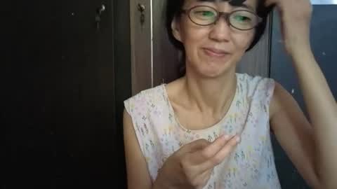 Snapshot of kittyanaa chatting on 06.17.26 kittyanaa online show from 06.17.26