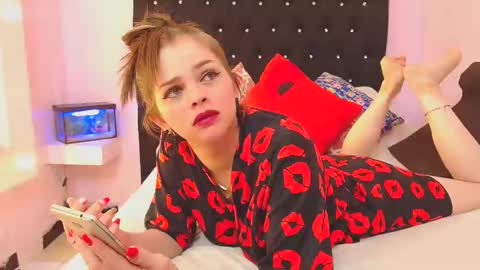 paola online show from 12.02.24