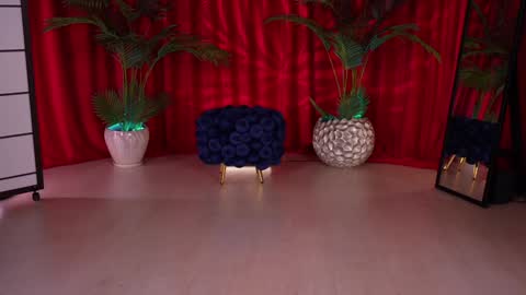 Snapshot of kittycaitlin chatting on 09.26.25 Katya online show from 09.26.25