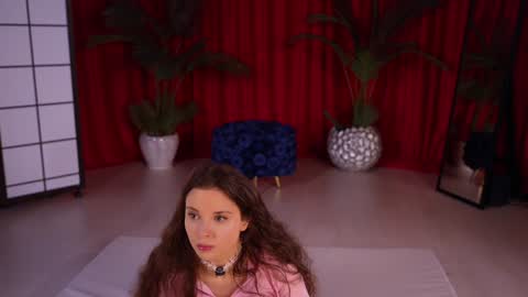 Snapshot of kittycaitlin chatting on 10.11.25 Katya online show from 10.11.25