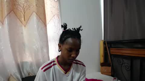 Snapshot of kittyfay_ chatting on 04.27.26 Fay online show from 04.27.26