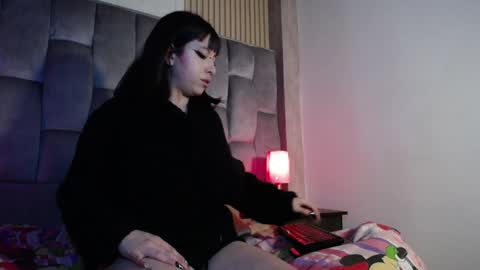 Snapshot of kittyhouse_hs chatting on 02.05.25 kittyhouse_hs online show from 02.05.25