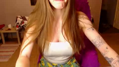 Snapshot of kittylovemoon chatting on 03.31.26 KittyloveMoon online show from 03.31.26