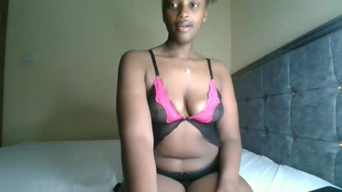 Kittypettite online show from 09.23.25