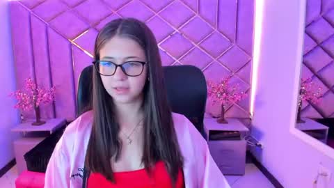 Snapshot of kittypinky01 chatting on 07.18.26 Sarah online show from 07.18.26
