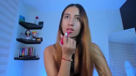 Snapshot of kittyrush_ chatting on 11.22.25 kitty online show from 11.22.25