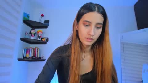 Snapshot of kittyrush_ chatting on 11.25.25 kitty online show from 11.25.25