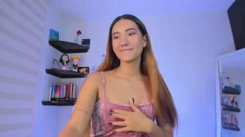 Snapshot of kittyrush_ chatting on 11.30.25 kitty online show from 11.30.25