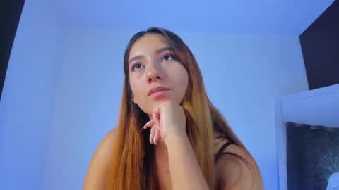 Snapshot of kittyrush_ chatting on 12.16.25 kitty online show from 12.16.25