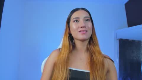 Snapshot of kittyrush_ chatting on 12.19.25 kitty online show from 12.19.25