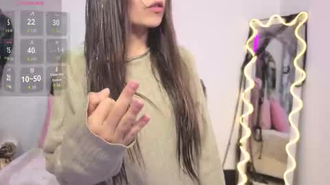 Snapshot of kittystar_tay chatting on 10.19.25 Kitty online show from 10.19.25