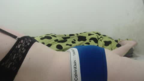 Snapshot of kittywhiteass chatting on 02.01.25 kittywhiteass online show from 02.01.25