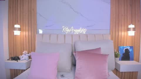 Snapshot of kity_angelss chatting on 06.13.26 Angel Independent Model online show from 06.13.26