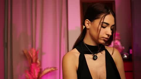 Erika online show from 01.11.26