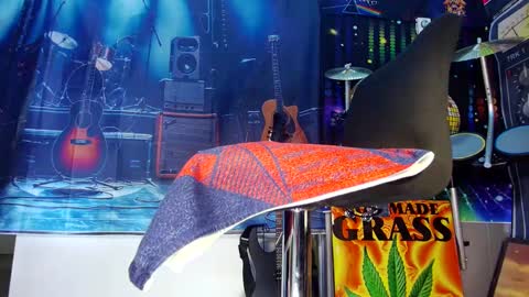 kiveuxmakeu online show from 02.19.25