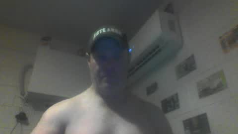 Snapshot of kiwiguy19773 chatting on 06.27.26 kiwiguy19773 online show from 06.27.26