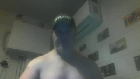 Snapshot of kiwiguy19773 chatting on 06.29.26 kiwiguy19773 online show from 06.29.26