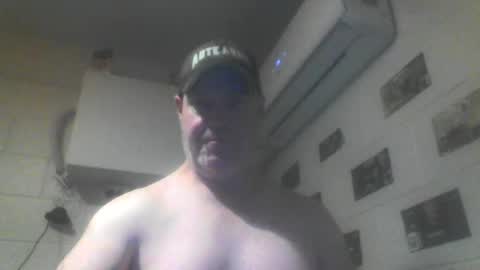 Snapshot of kiwiguy19773 chatting on 07.06.26 kiwiguy19773 online show from 07.06.26